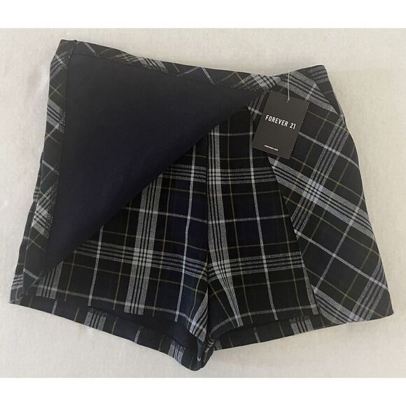 Forever 21 Sz. S Plaid skort with pockets Rear zipper Front Opening Navy Green - Picture 2 of 3